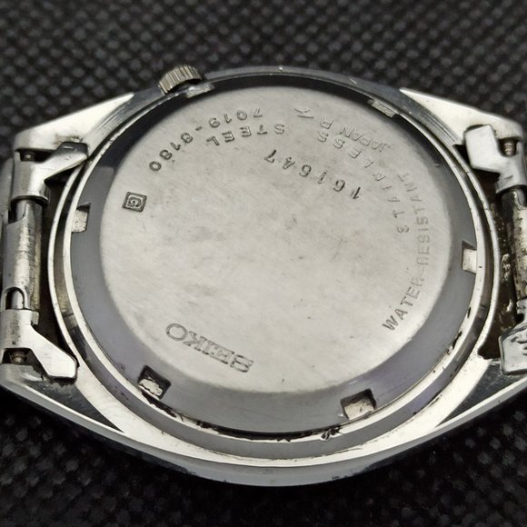 Vintage 1973 Seiko 5 Automatic Mens Silver Watch W/DayDate & Gold Accents - Picture 8 of 8
